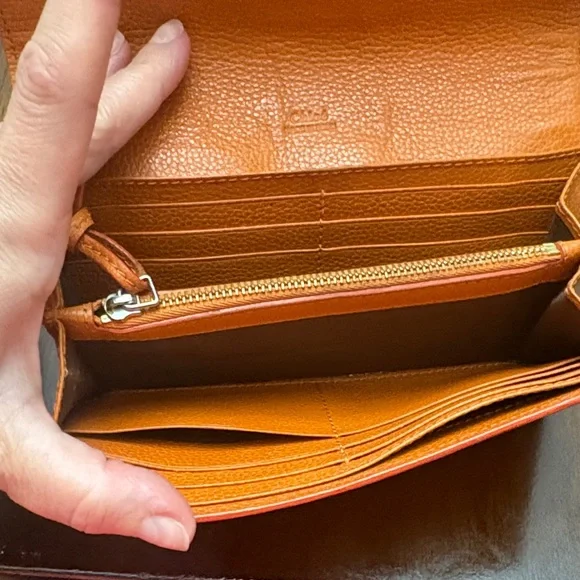 Chloé Orange Leather Continental Wallet in GUC - Picture 14 of 14